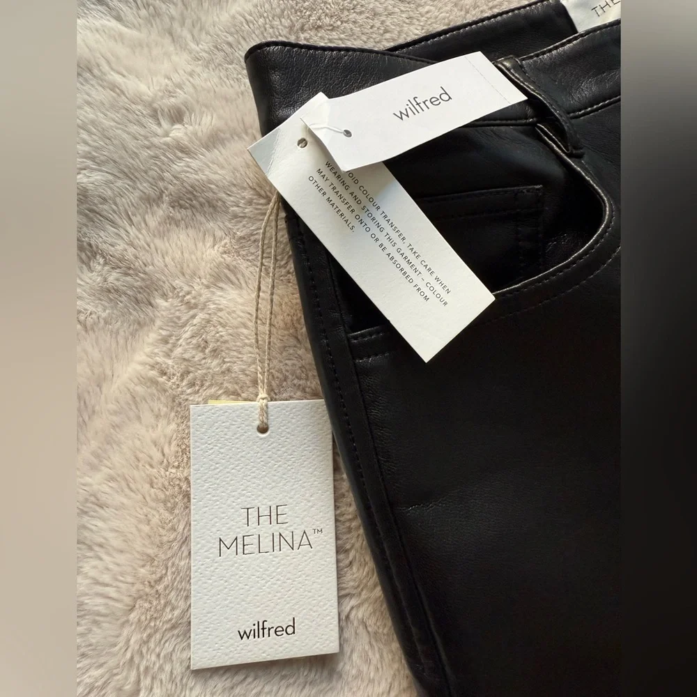 {NOT FOR SALE} ⛔️ NWT Aritzia The Melina Vegan Leather Pant Short Black Size 8